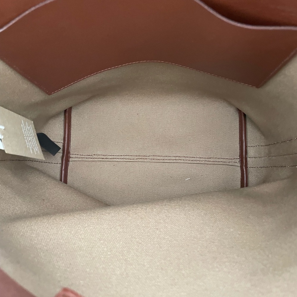 Madewell The Essential Bucket Tote - Soft Mahogany - Picture 6 of 12
